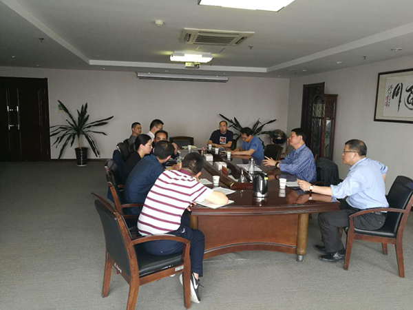 集團公司召開紅專路等道路工程擬擴大材料價格調(diào)整范圍有關(guān)問題的項目推進(jìn)會議