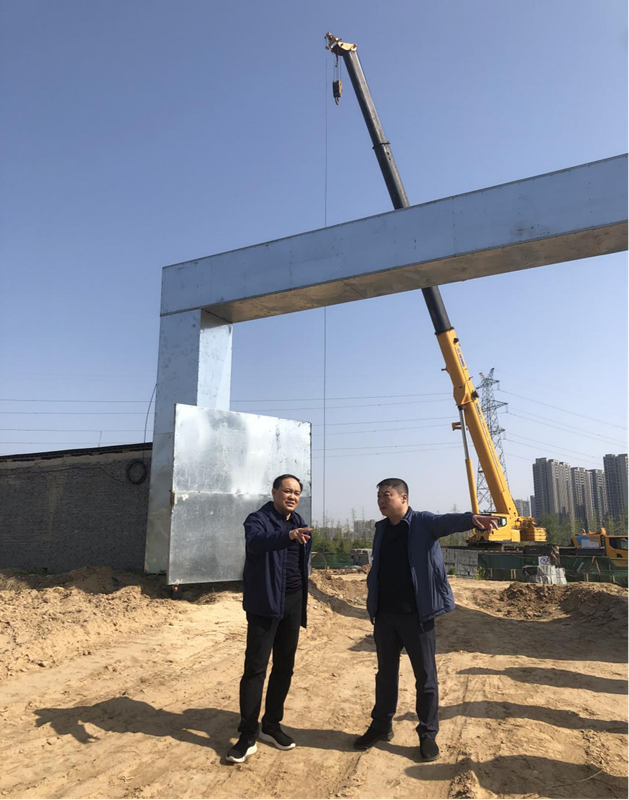 鄭州市建設投資集團有限公司黨委委員、副總經(jīng)理張巖到侯寨新鎮(zhèn)區(qū)安置區(qū)調研項目建設工作